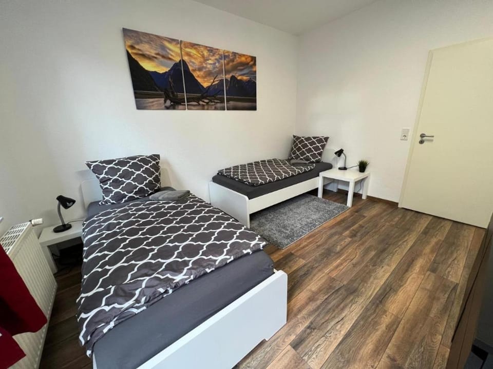 Möblierte Wohnung mit ruhiger Terrasse in bester Lage für Feriengäste und beruflich Reisende AW12A-I Apartment in Lower Saxony, Germany