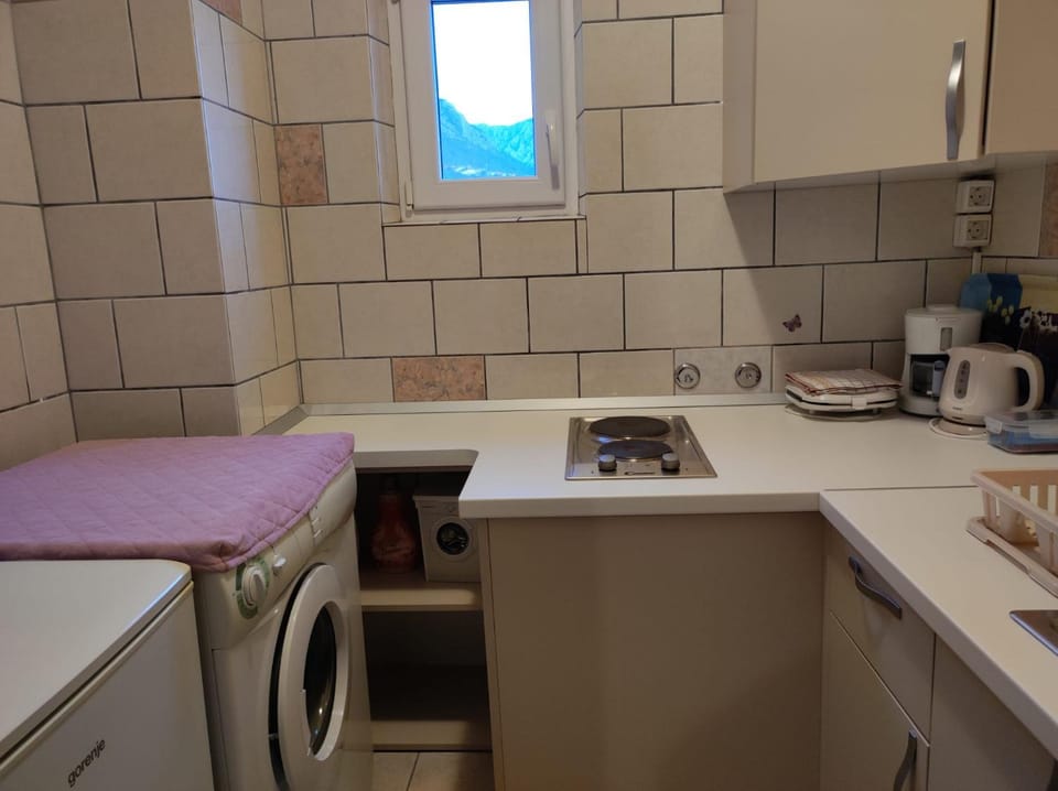 Maraska Sobe Apartment in Brela