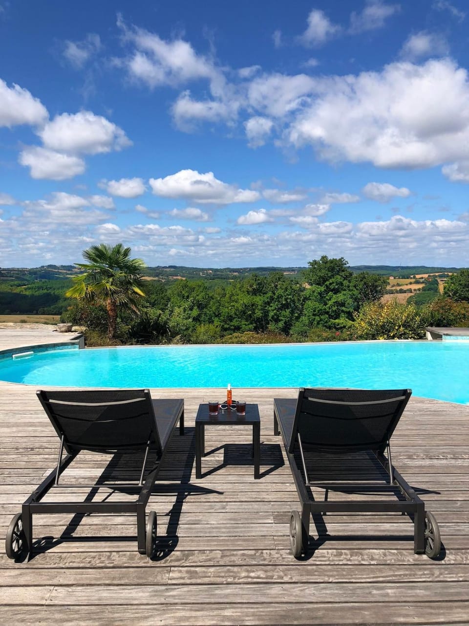 Les maisons d'en haut & Piscine à débordement chauffée House in Auvergne-Rhône-Alpes