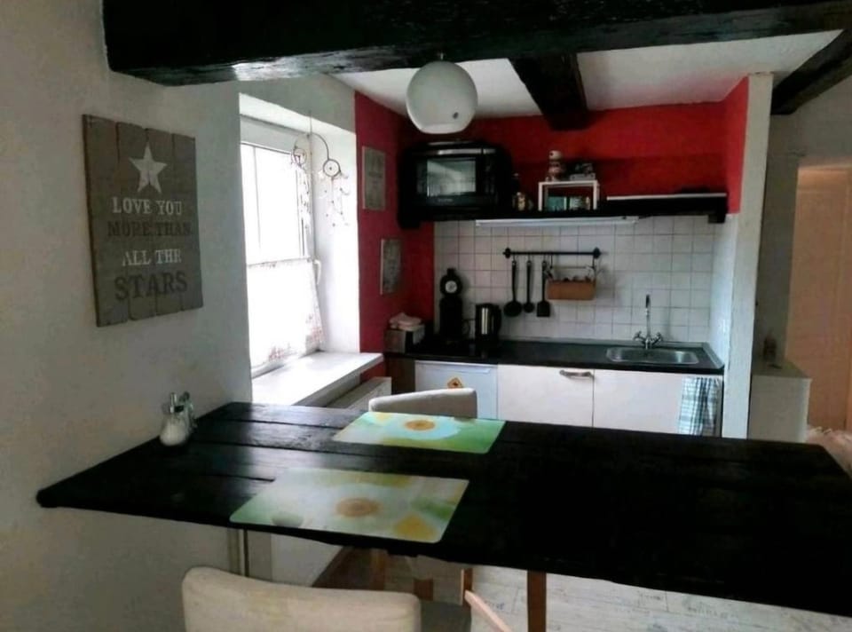 Property building, Kitchen or kitchenette, Living room