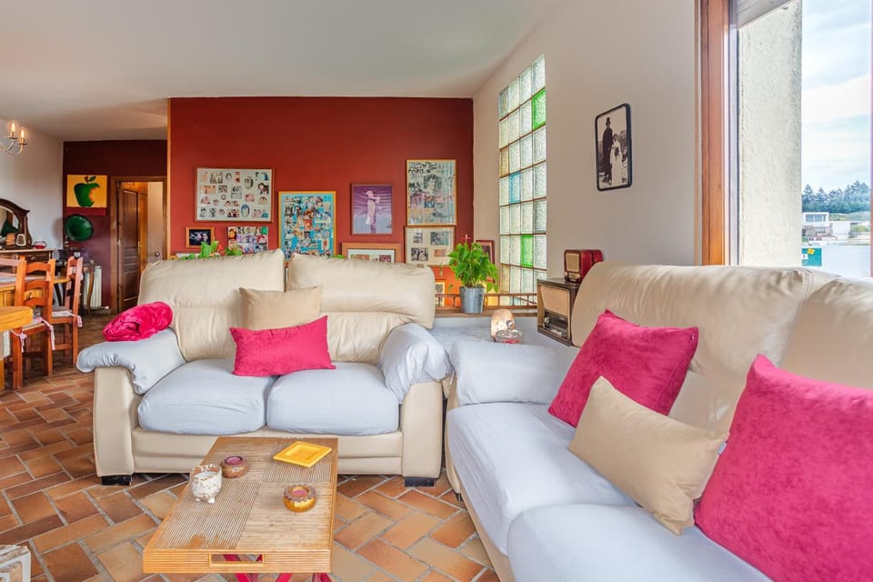 Property building, Living room