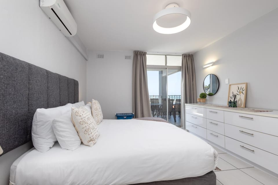 Bedroom, air conditioner