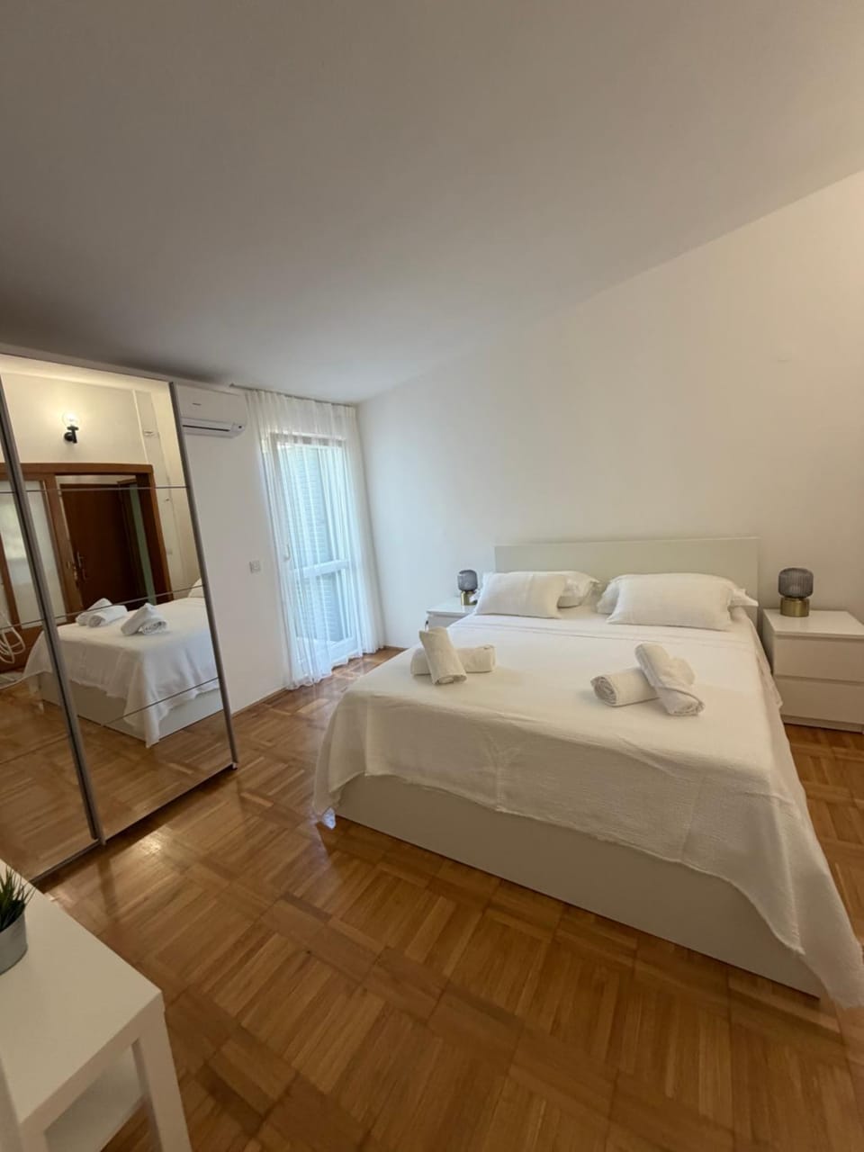 Apartments Vera Brela,Free private parking,sea view Apartment in Brela