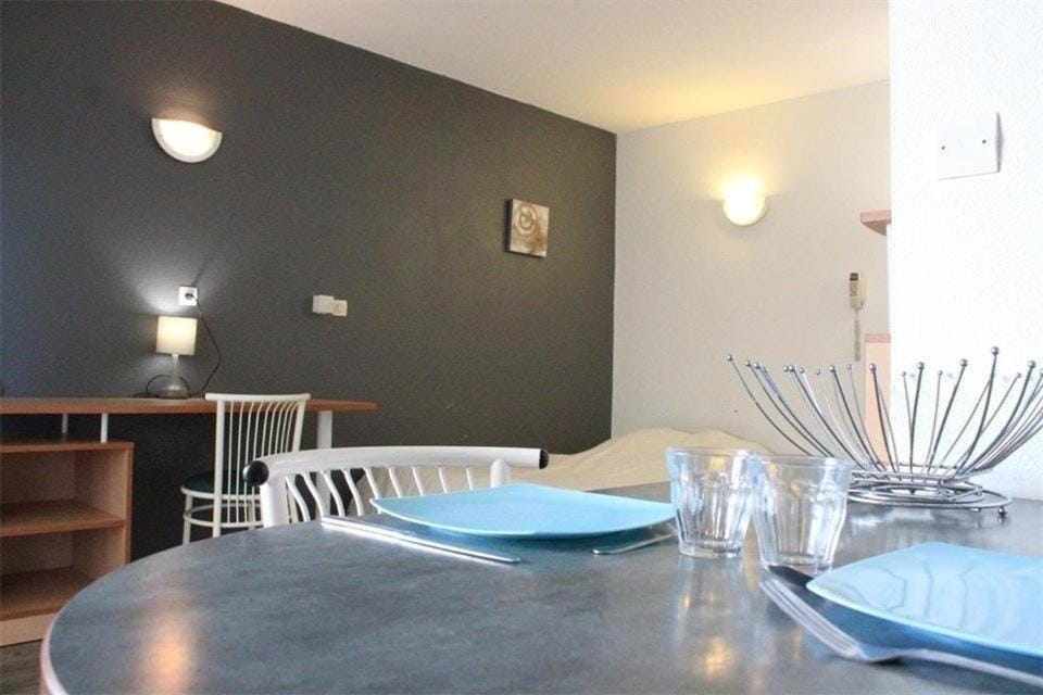 Appt Studio LA ROCHELLE - LR030-B22 Apartment in La Rochelle