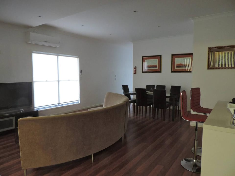 Communal lounge/ TV room, TV and multimedia, Living room