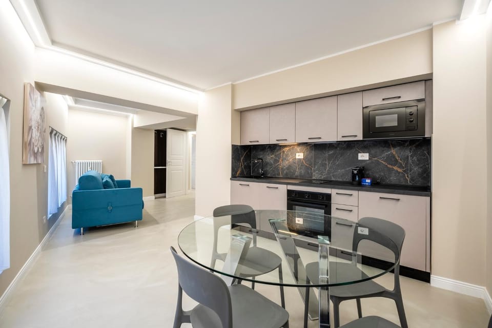 Communal lounge/ TV room, Kitchen or kitchenette