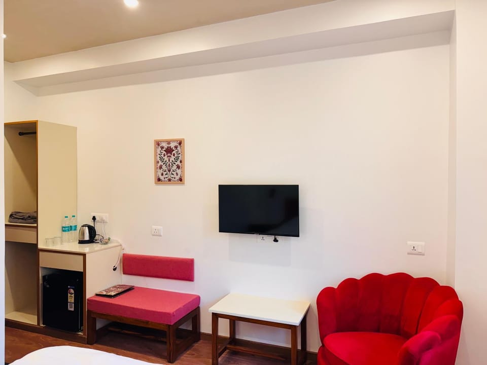 TV and multimedia, Seating area