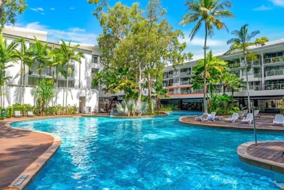 Kai Lani at Drift Resort - Beachfront Stay with Pool Apartment in Palm Cove