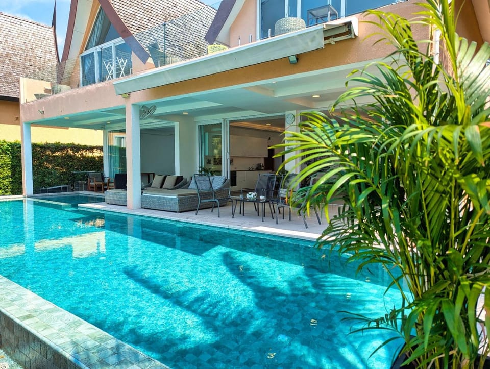 Property building, Pool view, sunbed