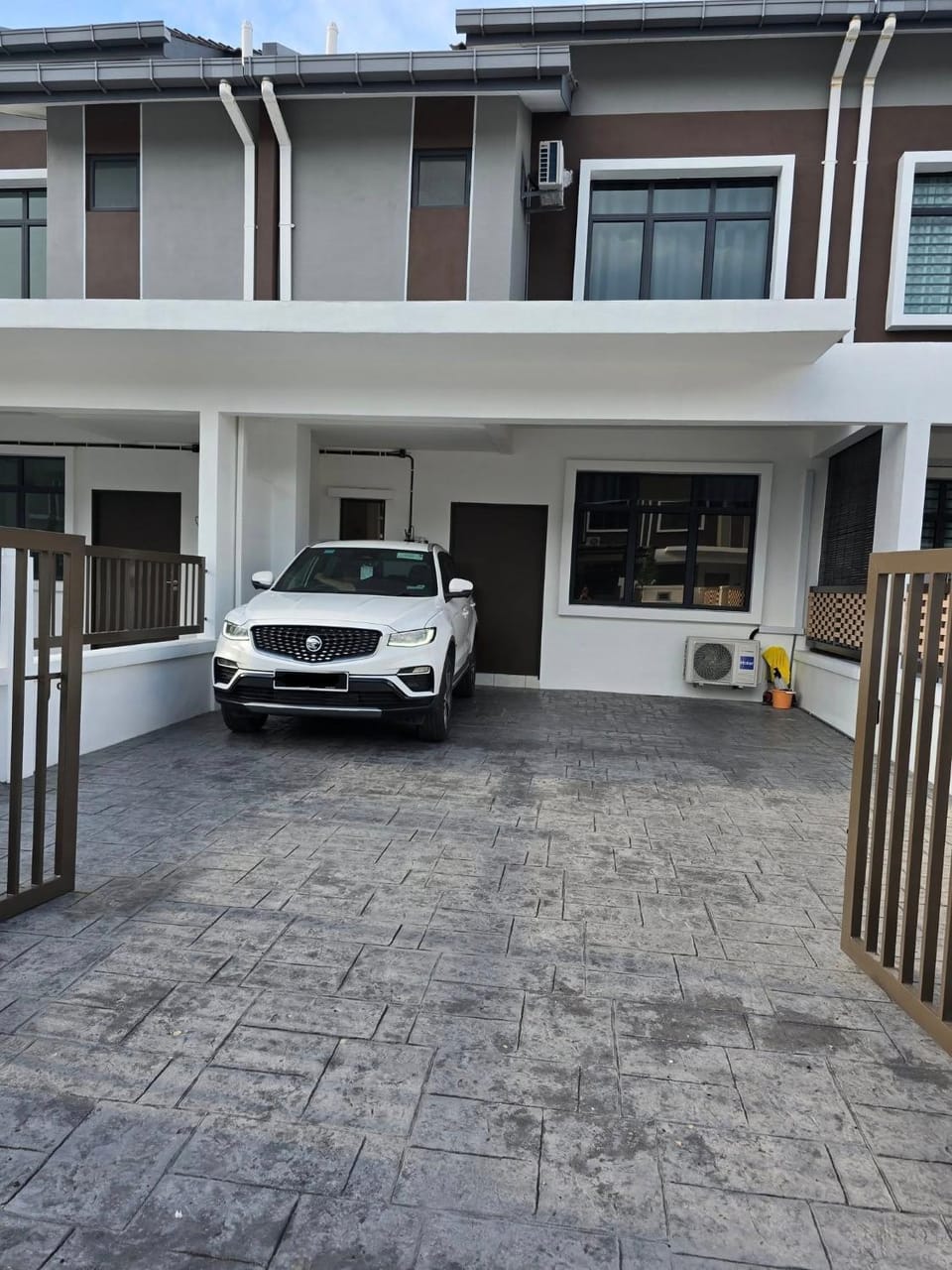 Property building, Parking