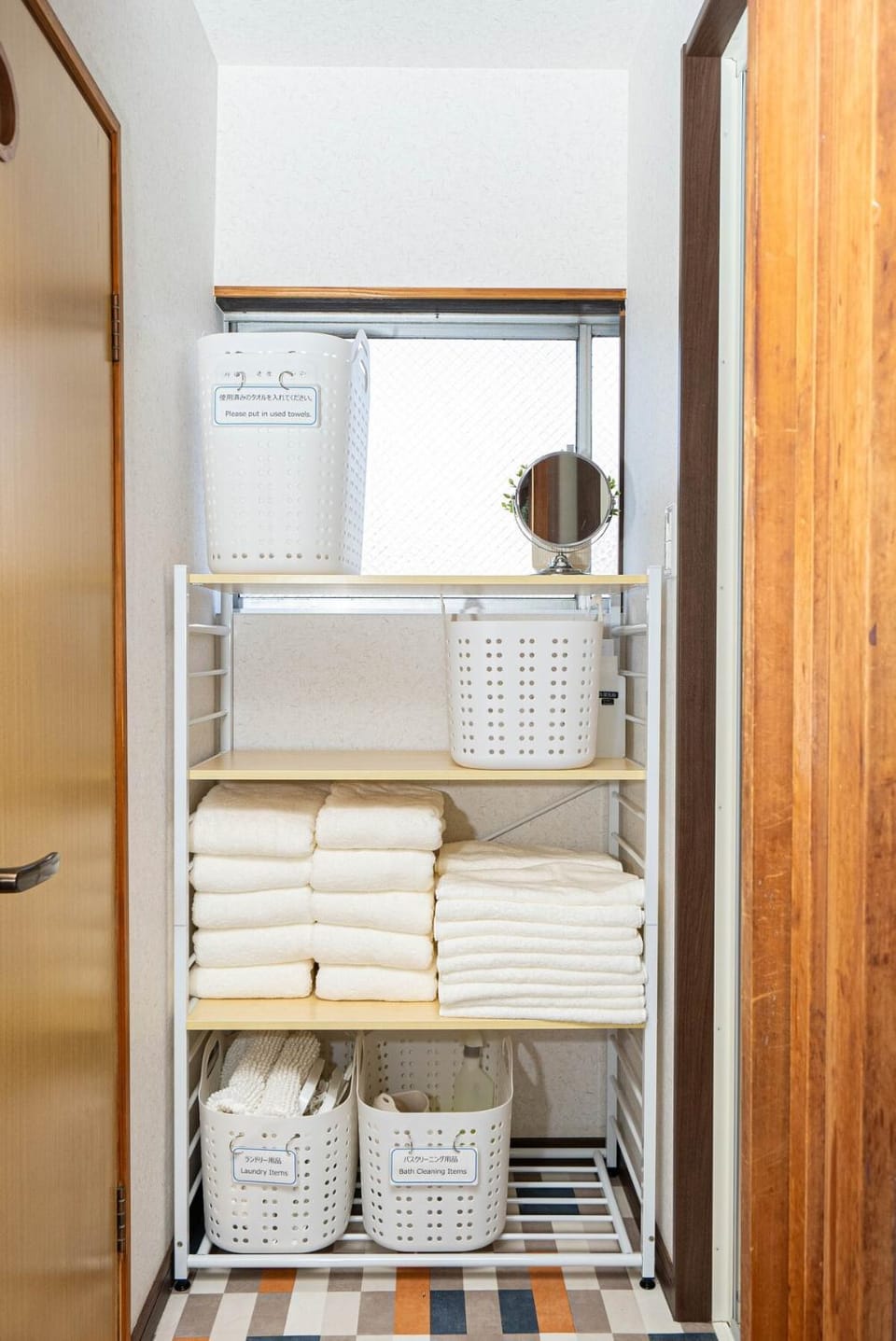 Bathroom, towels