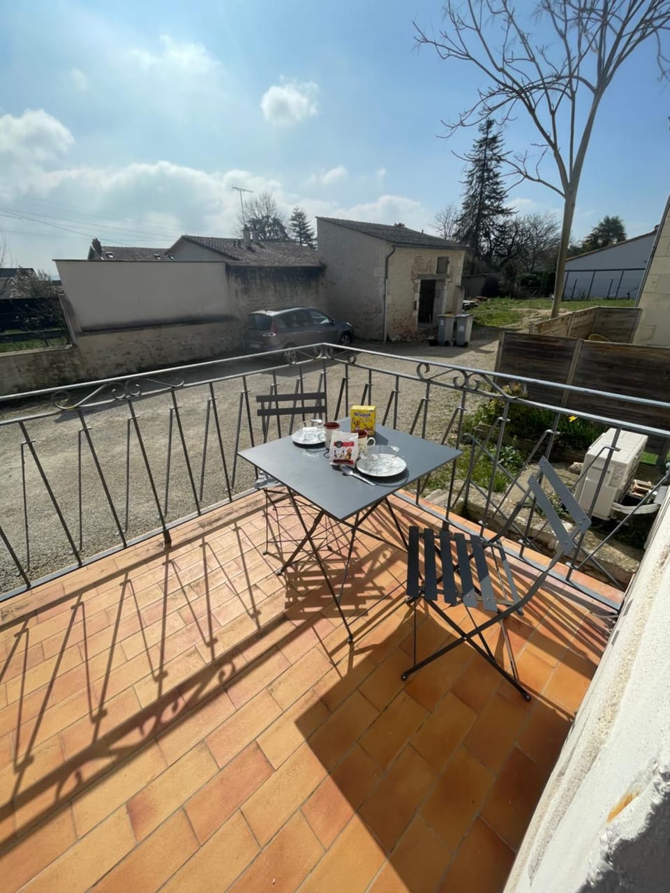 Property building, Patio, Day, View (from property/room), Balcony/Terrace, Dining area