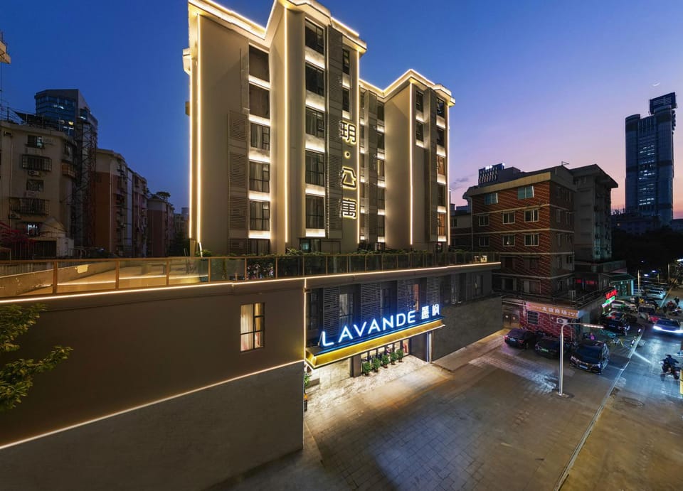 Property building, Night, Location