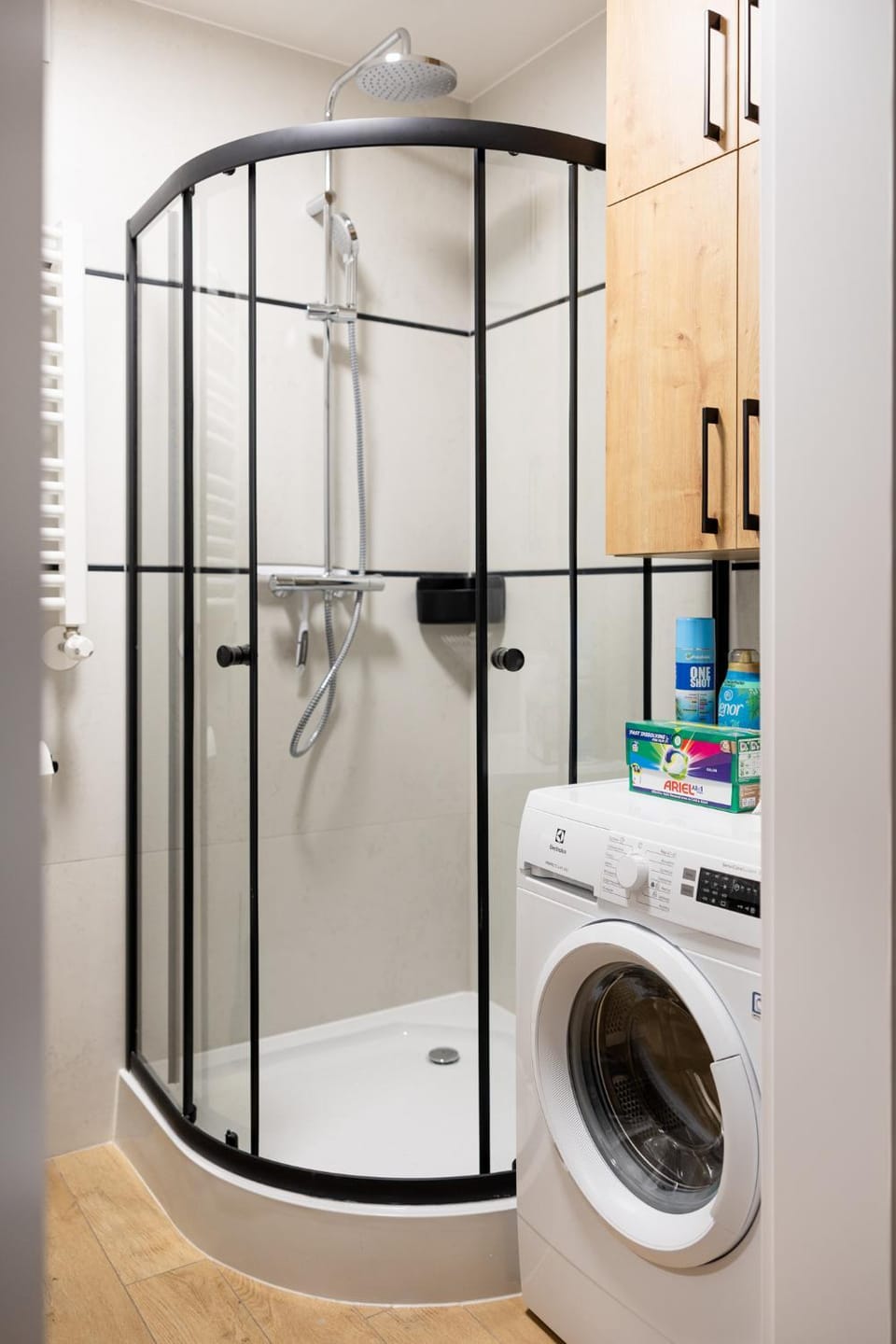 Shower, Bathroom, towels, washing machine, dryer