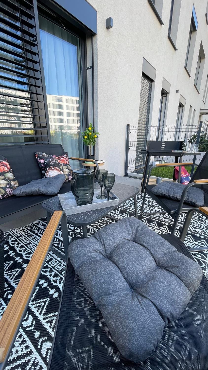 Exclusive City Apartment & Garden Bliss & Near Center & Free Parking Apartment in Slovakia
