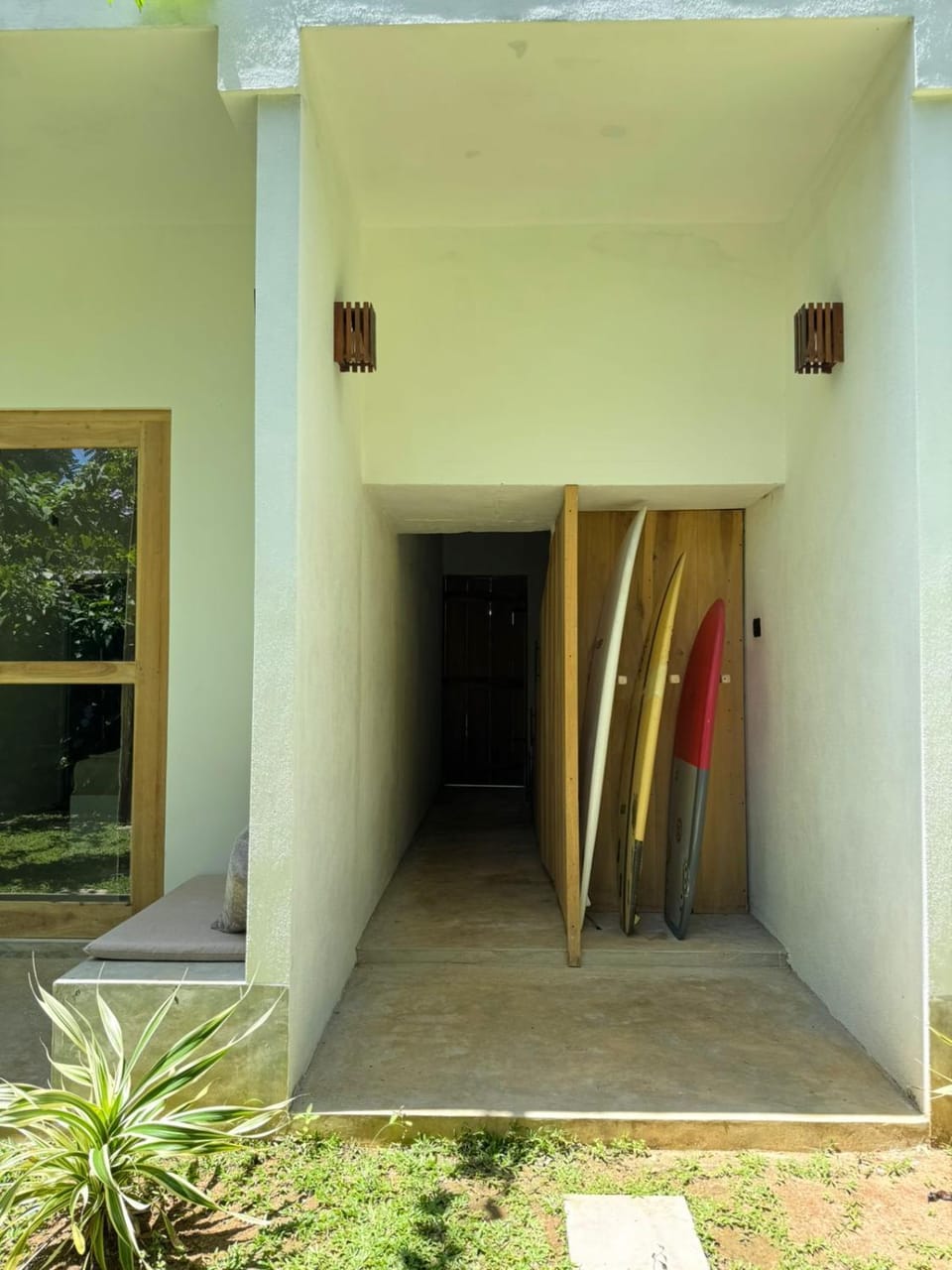 Back yard surf hostel Madiha Bed and Breakfast in Kamburugamuwa