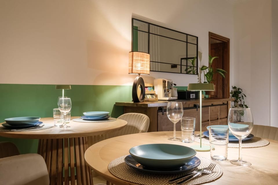 Communal lounge/ TV room, Kitchen or kitchenette, Living room, Seating area, Dining area, Communal kitchen, kitchen