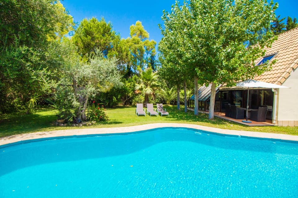 Property building, Garden, Pool view