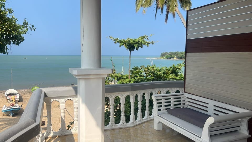 Wave Point Arugambay Hotel in Sri Lanka