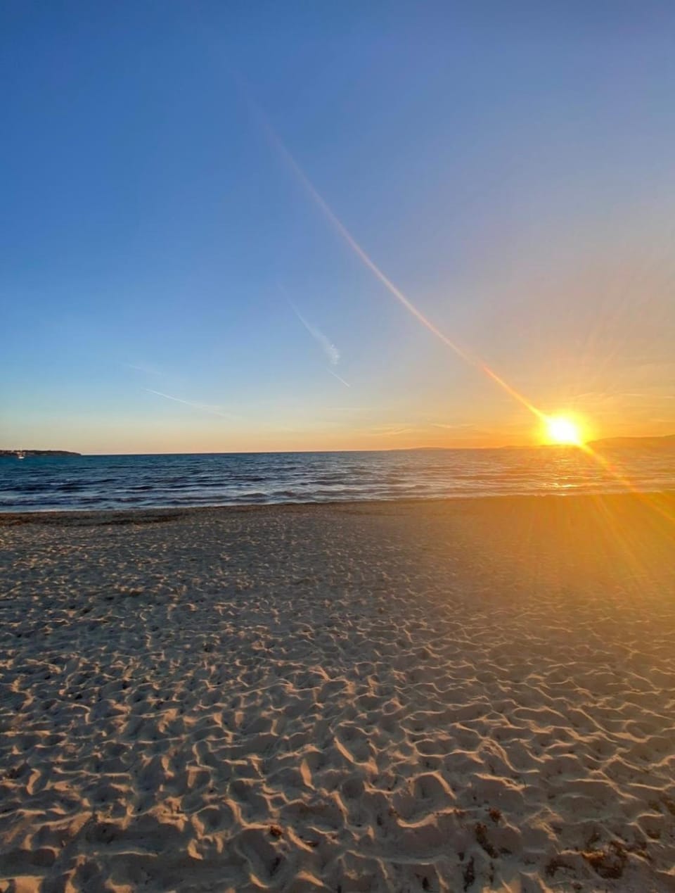 Nearby landmark, Day, Natural landscape, Beach, Sea view, Sunrise, Sunset