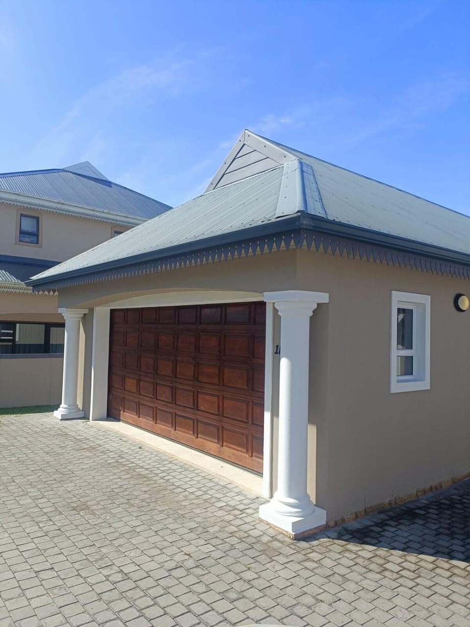 Property building, Day