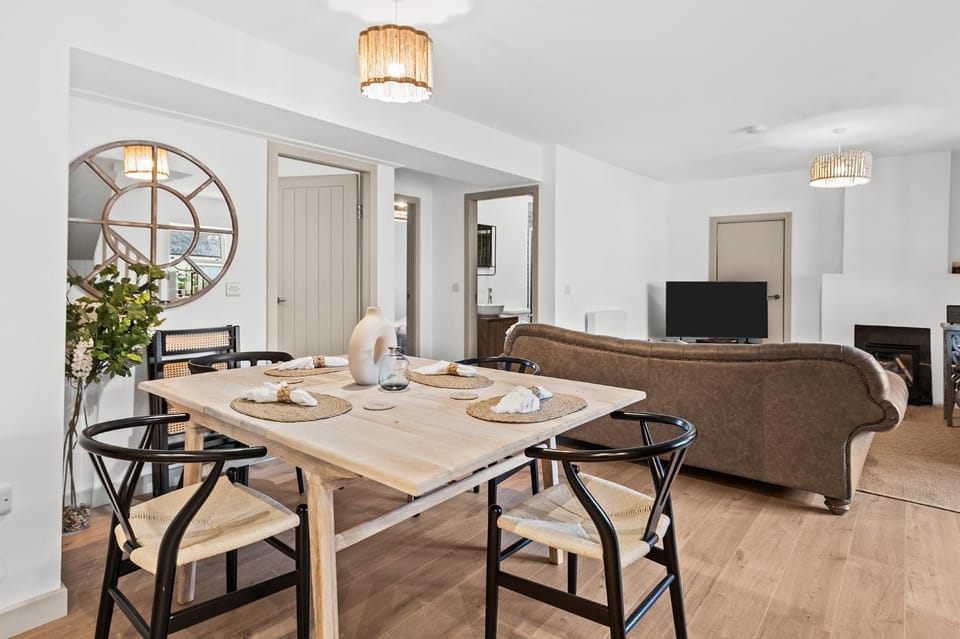 Luxury 3 Bedroom Cottage in Centre of Killin Villa in Killin