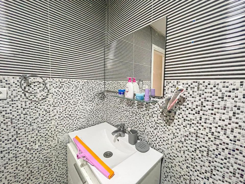 1BR Chic à Izdihar Clim, Wi-Fi & Cuisine Équipée Apartment in Marrakesh