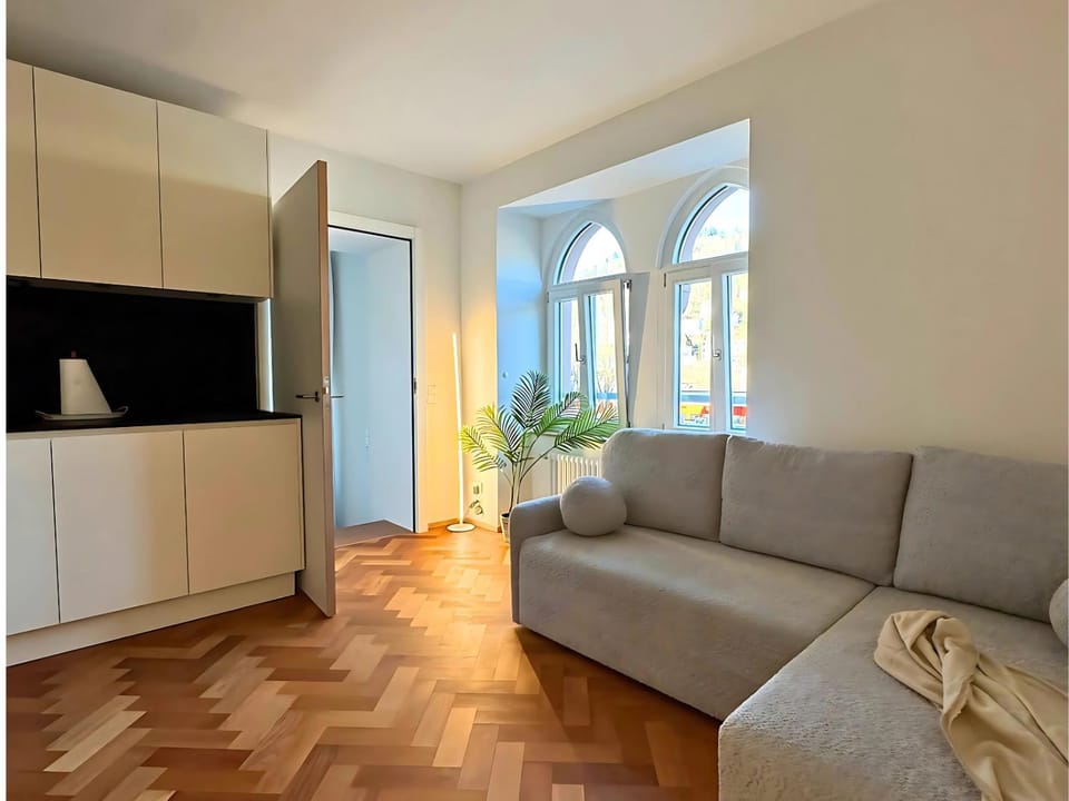 Kitchen or kitchenette, Living room, Seating area