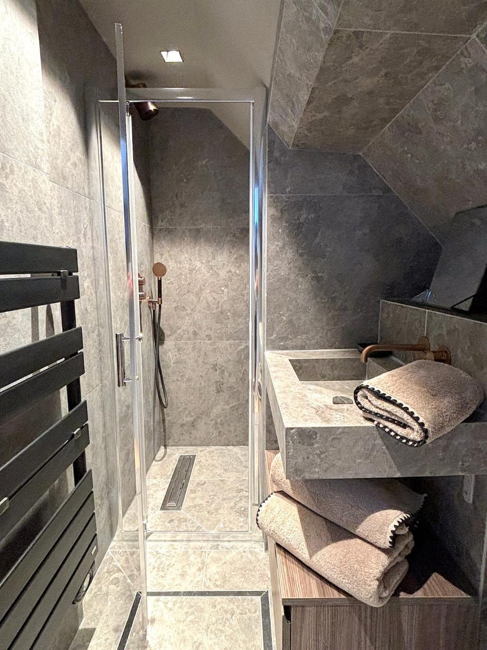 Shower, Bathroom, towels