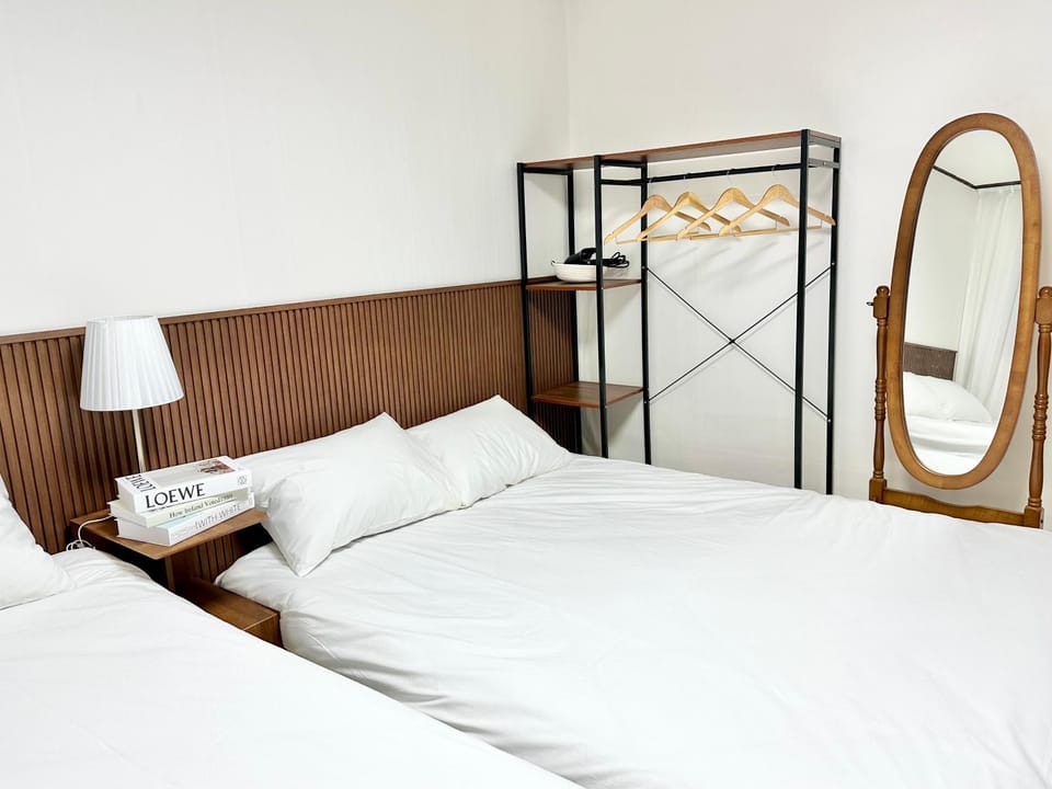 Bed, Bedroom, wardrobe