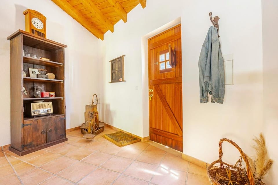 Casa das Rosas de Barão House in Faro District