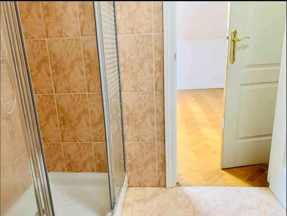 habitación BARAJAS Inn in Madrid