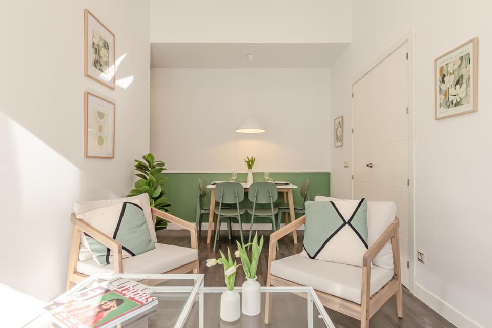 Living room, Seating area, Dining area