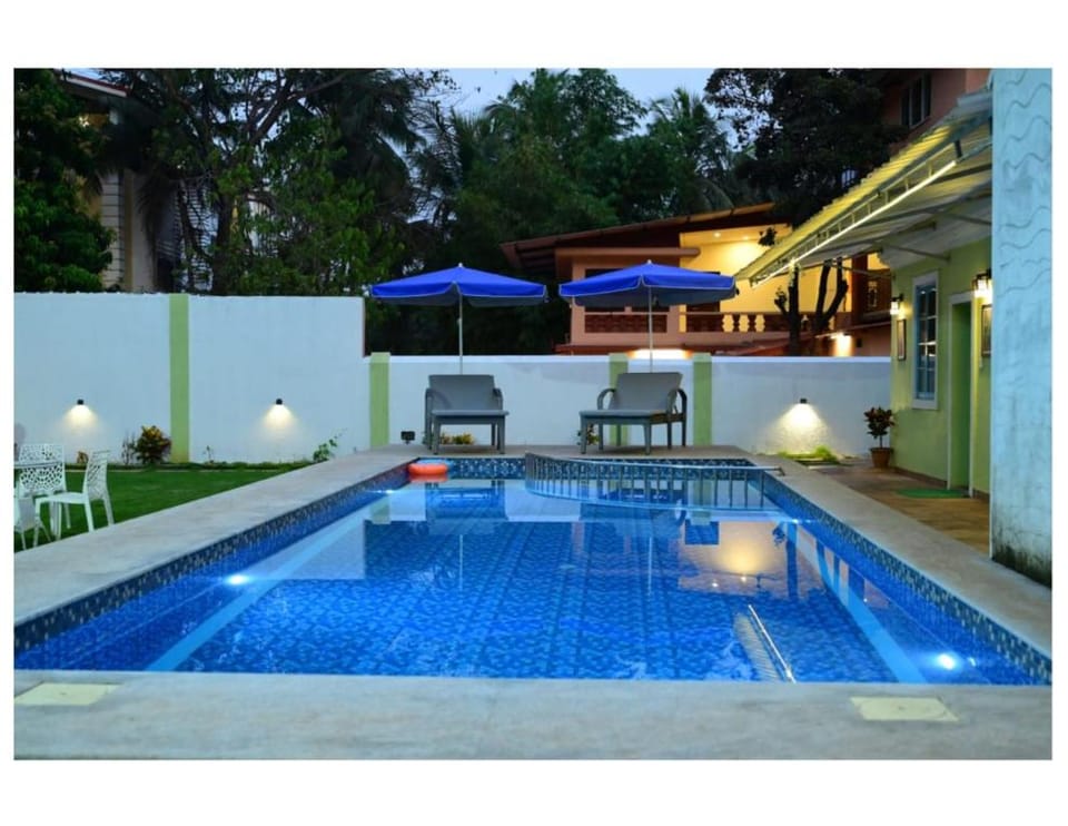 Pool view, Swimming pool, Swimming pool