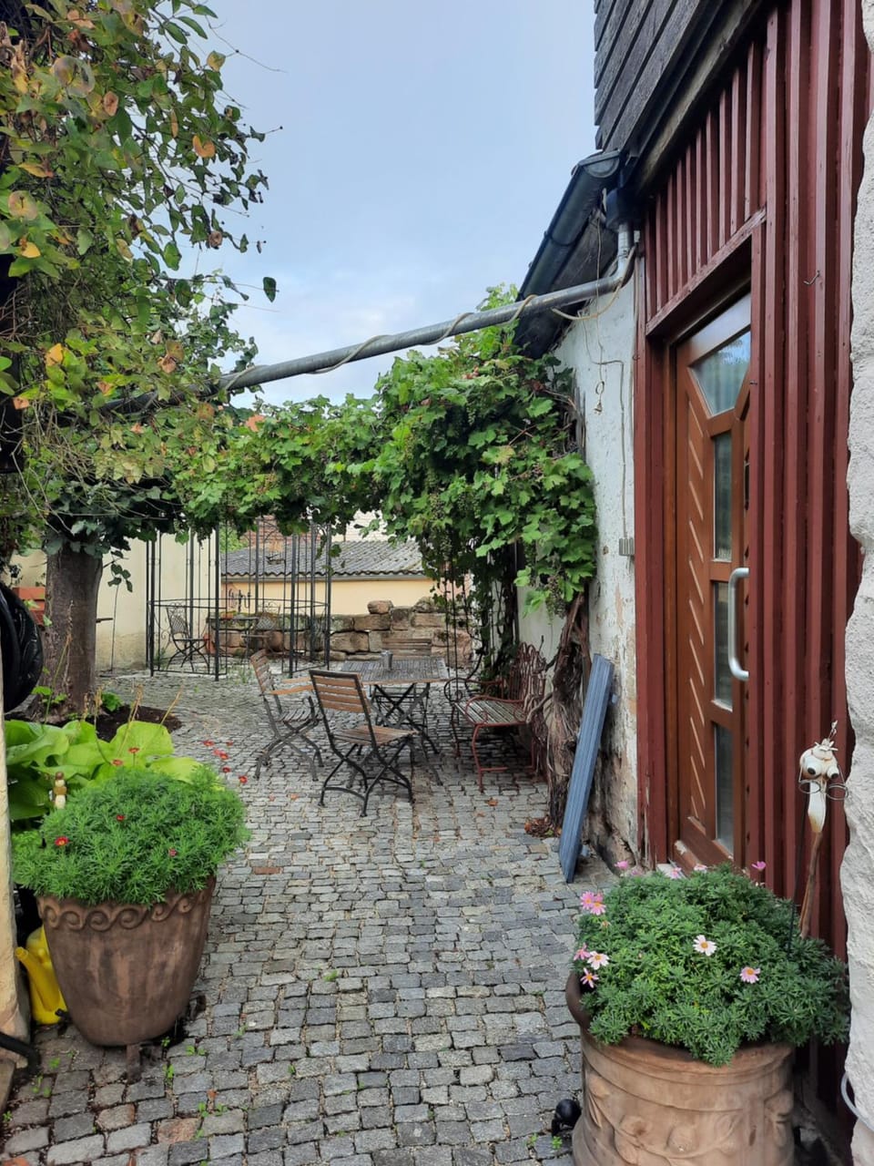 Antikperle mit Komfort Apartment in Roth