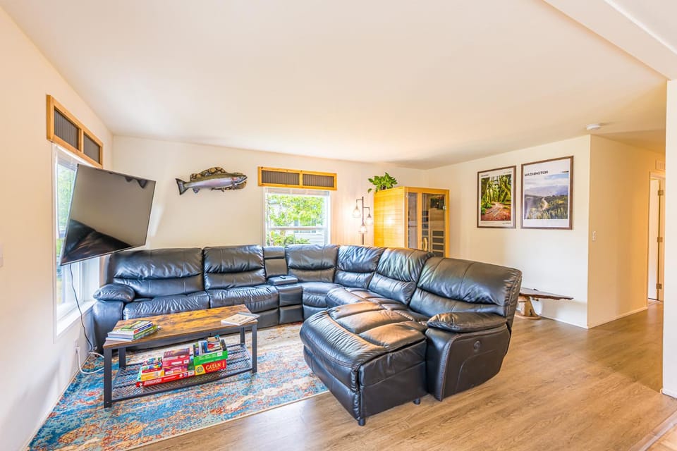 Beaver Pines Central Hiking Base Camp House in Beaver