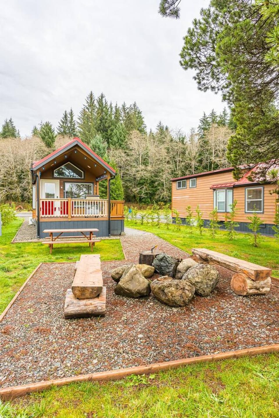 Rainforest Tiny Home Retreat Retro Apartment in Forks