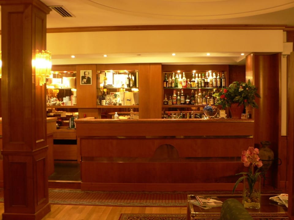 Lounge or bar