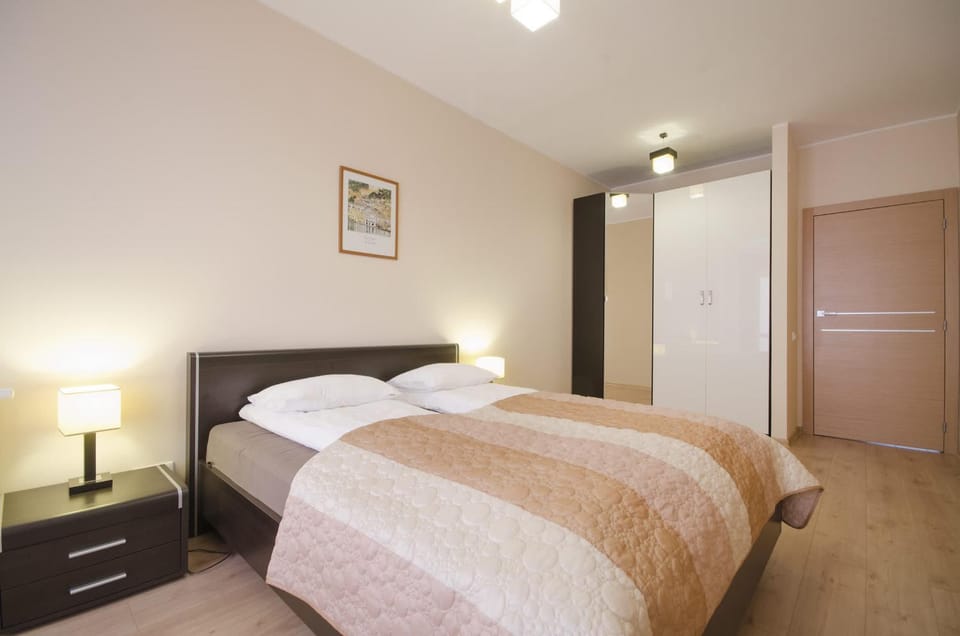 Bed, Photo of the whole room, Bedroom, wardrobe