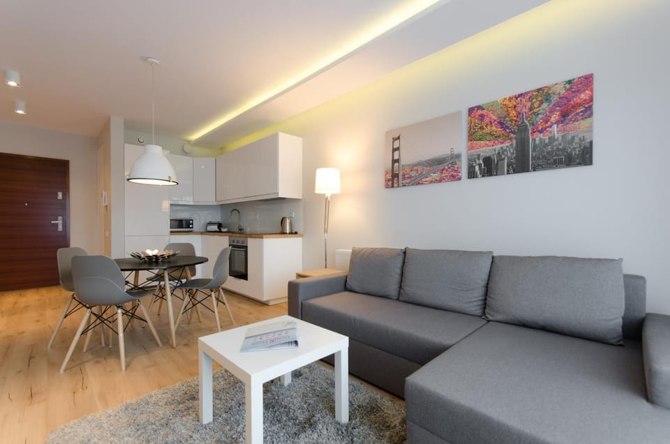Kitchen or kitchenette, Living room, Seating area, Dining area, stove