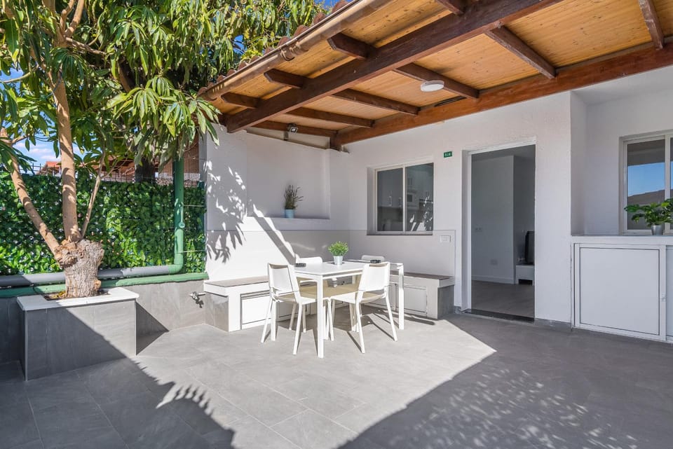 Home2Book Vibrant Maspalomas Stay, Pool & Terrace Apartment in Maspalomas