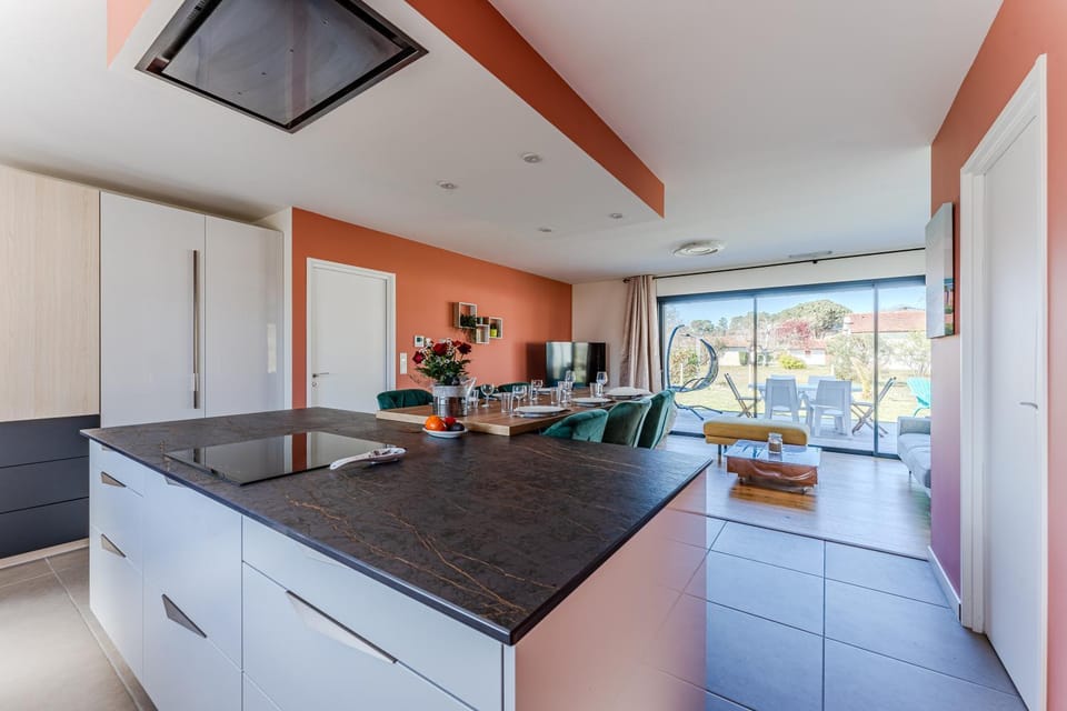 Communal kitchen, stove, stove, kitchen, kitchen