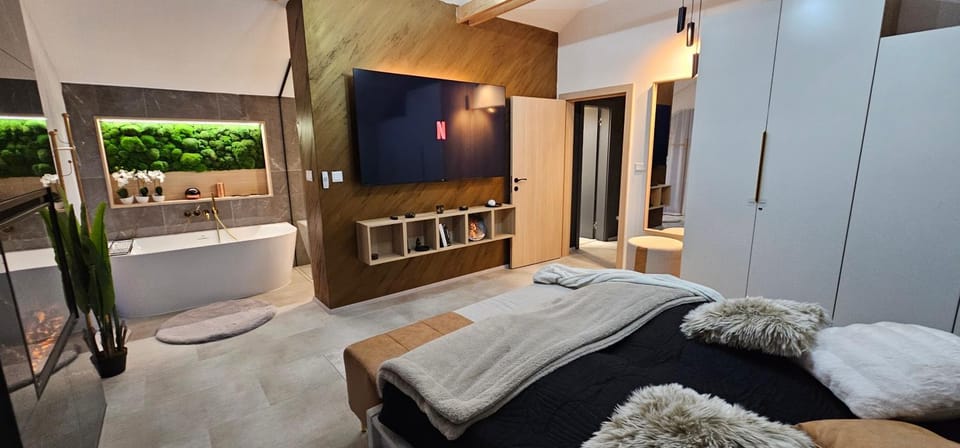 Bedroom, Bath