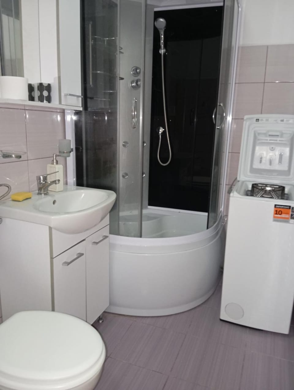 Urban Vibe Apartment in Timiș County