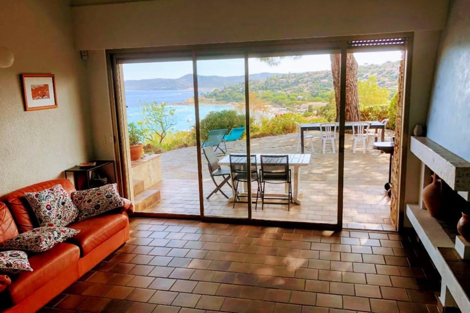 Family villa with sea view classified 3 - 8 people Villa in Le Lavandou