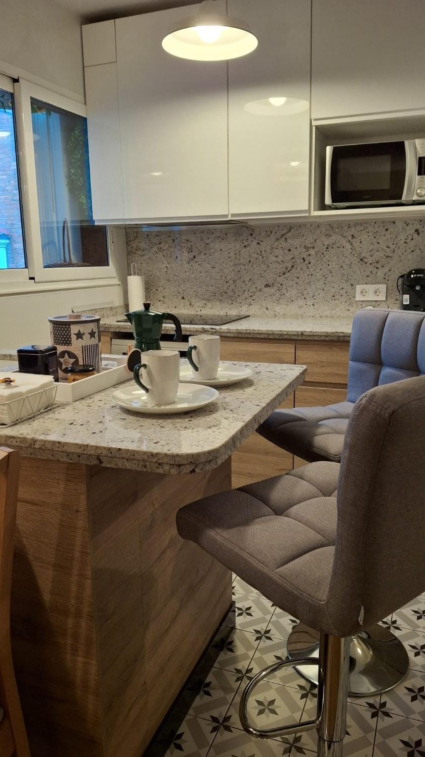 Coffee/tea facilities, Kitchen or kitchenette
