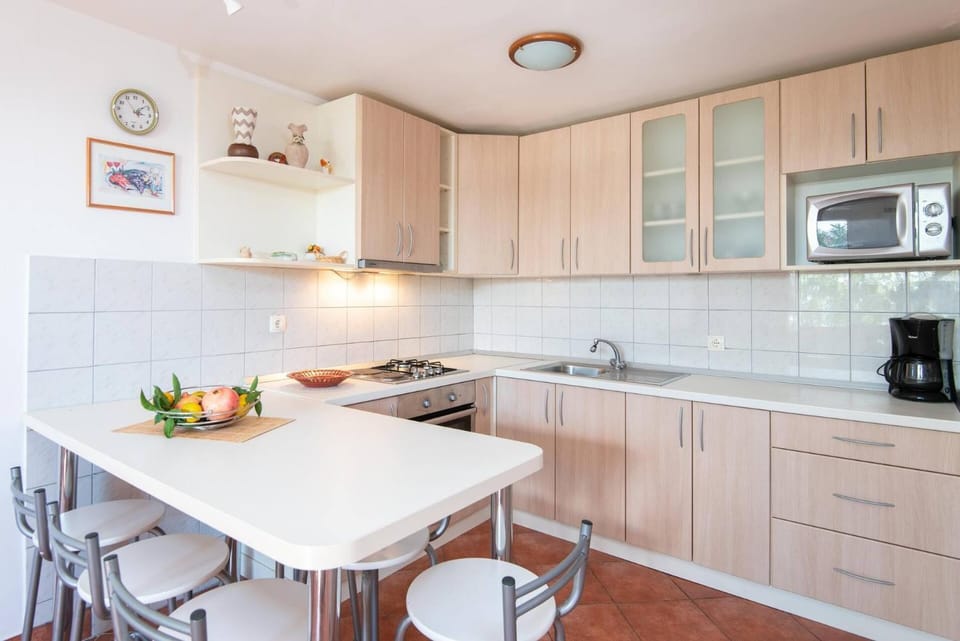 Bella Perna 3-Bedroom beachfront apartment Apartment in Dubrovnik-Neretva County