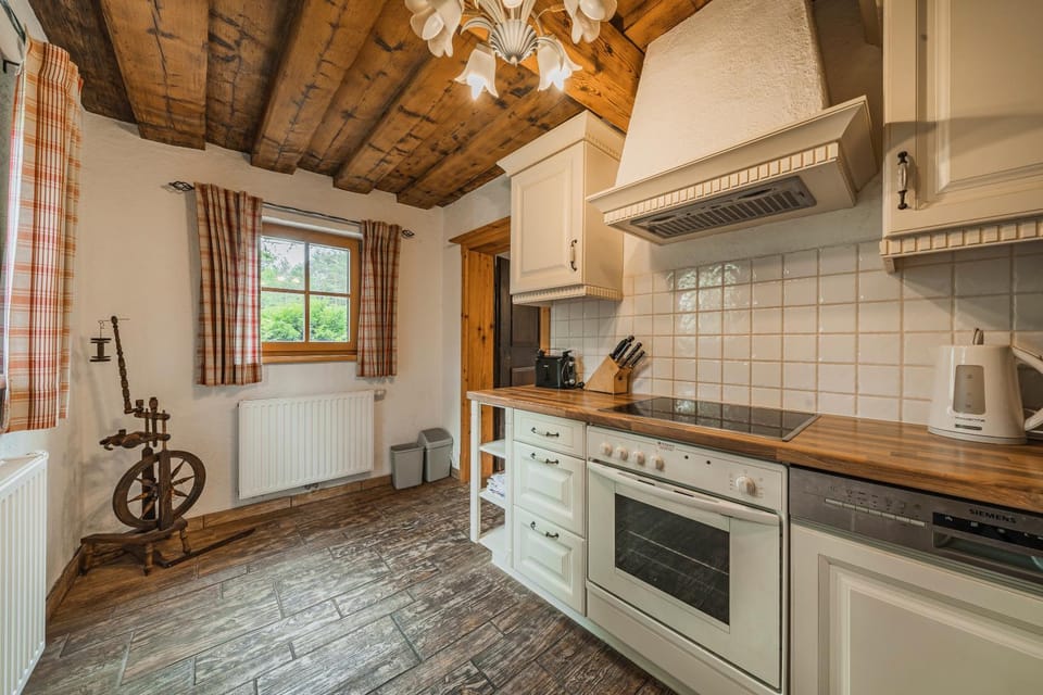 Kitchen or kitchenette, Kitchen or kitchenette, dishwasher, oven, stove, toaster