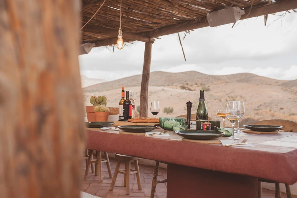 Day, Natural landscape, Food and drinks, Dining area, Food, Mountain view, Drinks