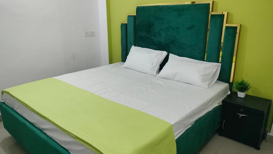 Medant house Apartment in Gurugram